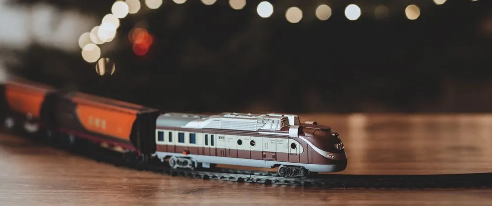 HOW TO GET CLIENTS AND PROSPECTS MOVING!